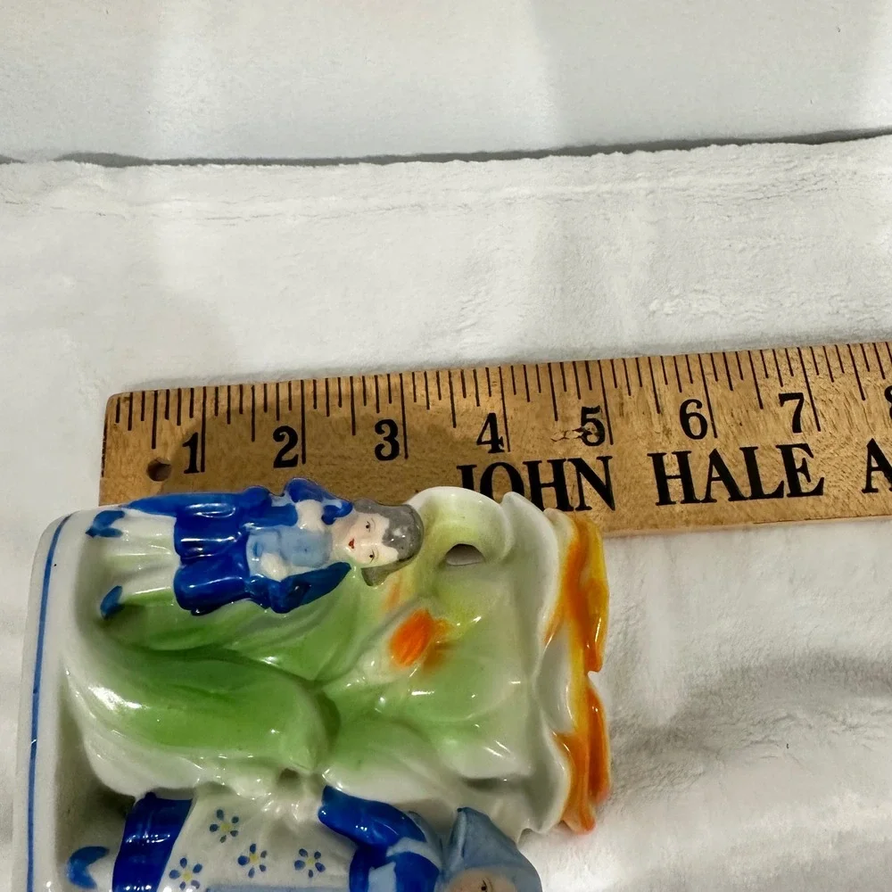 Vintage Made in Japan‎ Dutch Boy Girl Tulip Figural Vase Porcelain Planter Blue